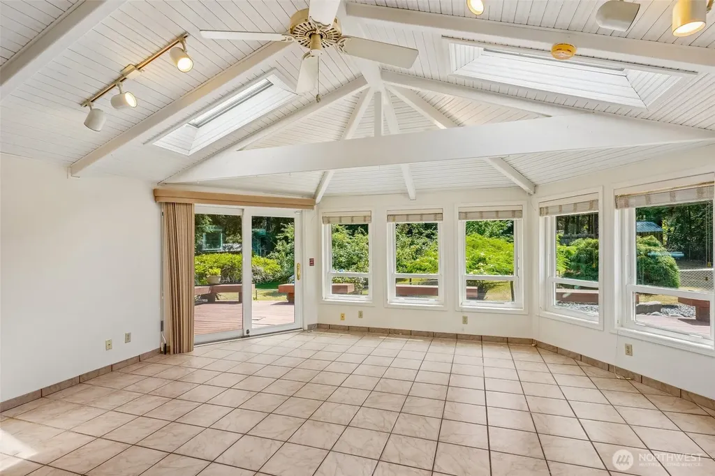 884 Kamus Place Fox Island WA 98333