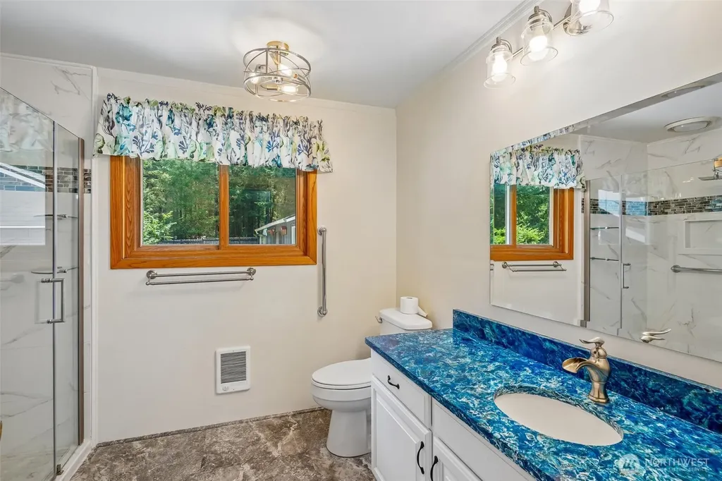 884 Kamus Place Fox Island WA 98333