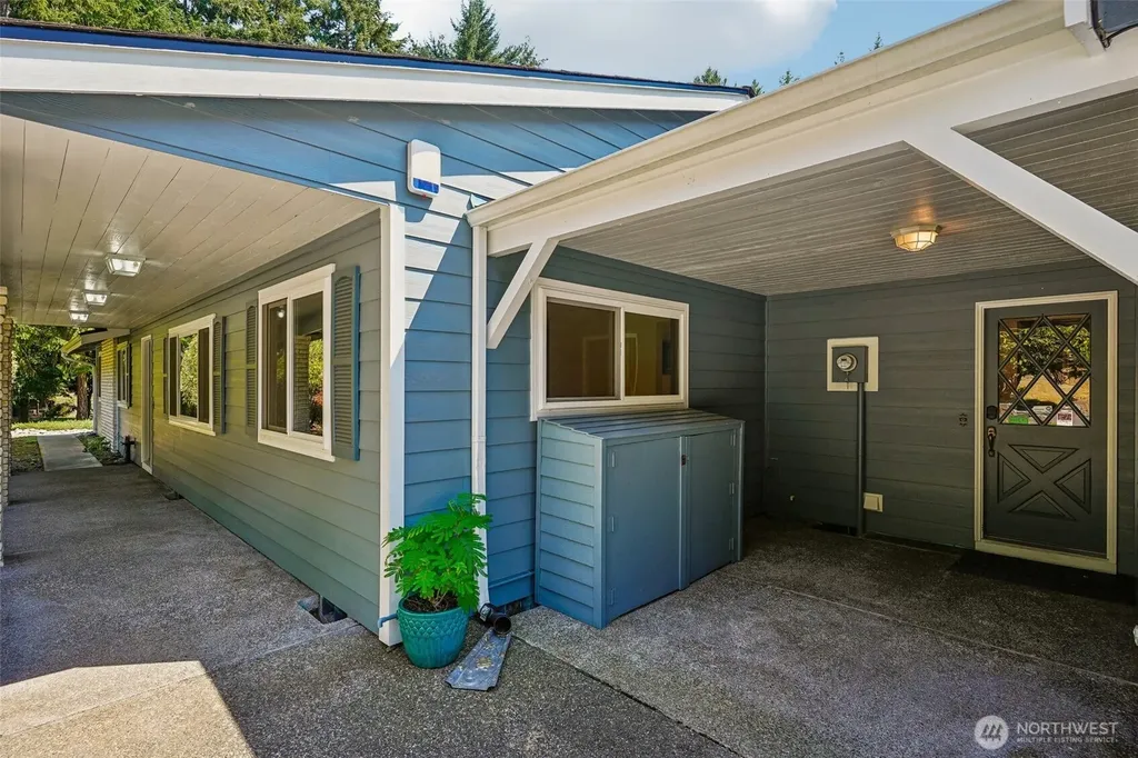 884 Kamus Place Fox Island WA 98333