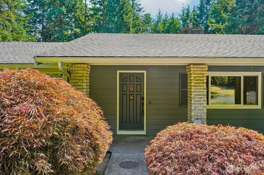 884 Kamus Place Fox Island WA 98333