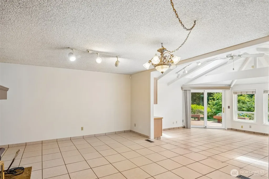 884 Kamus Place Fox Island WA 98333