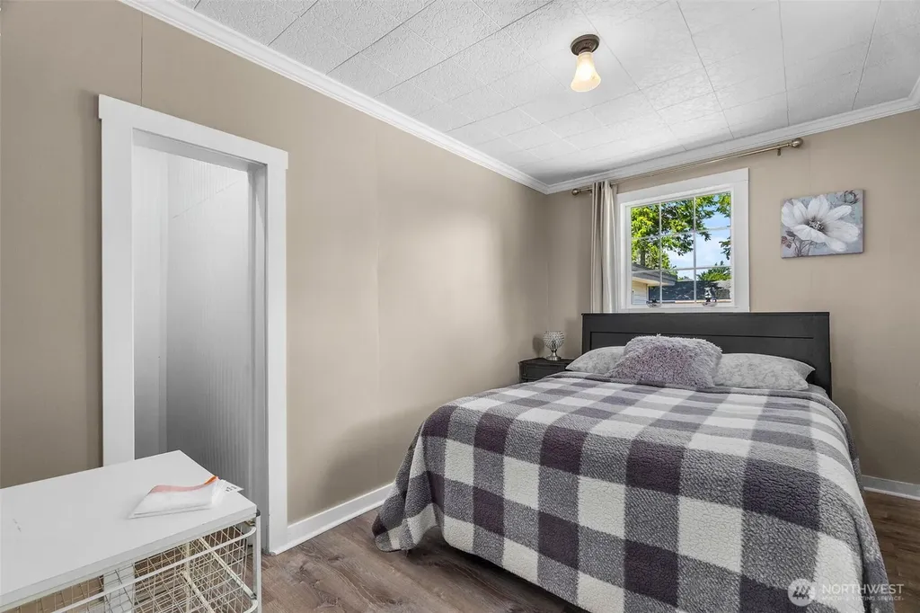 402 N Montesano Street Westport WA 98595