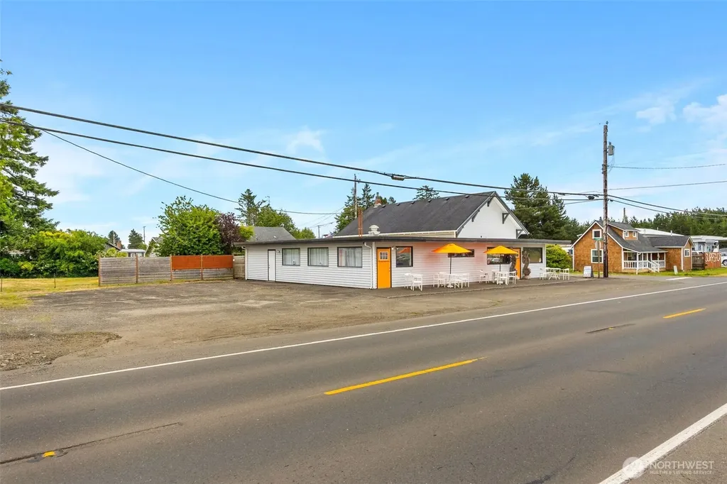 402 N Montesano Street Westport WA 98595