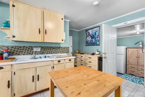 402 N Montesano Street Westport WA 98595