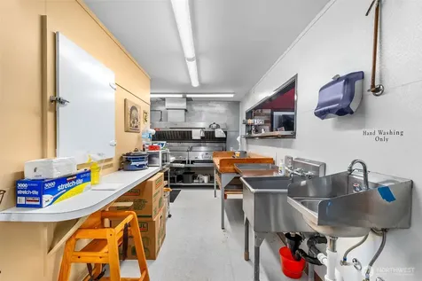 402 N Montesano Street Westport WA 98595