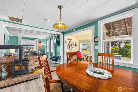 402 N Montesano Street Westport WA 98595
