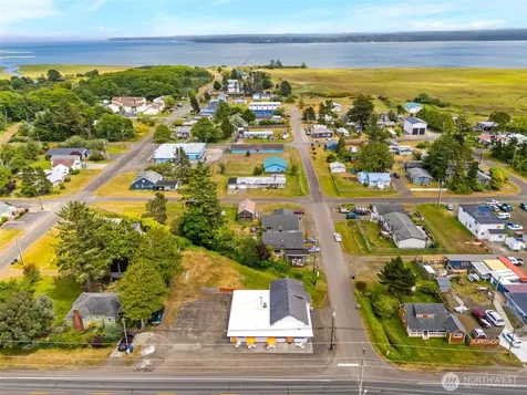 402 N Montesano Street Westport WA 98595