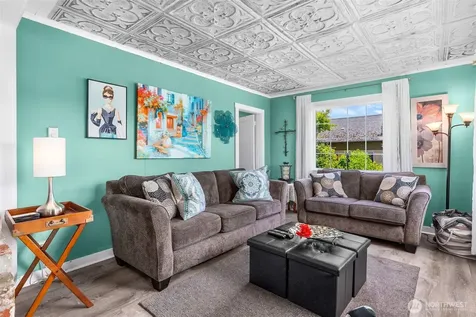 402 N Montesano Street Westport WA 98595
