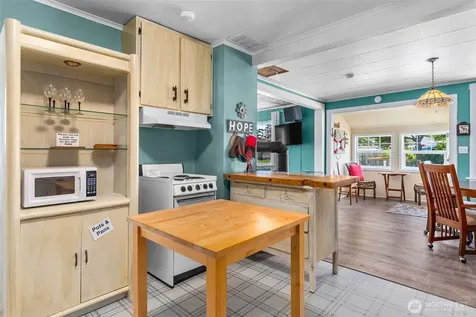 402 N Montesano Street Westport WA 98595