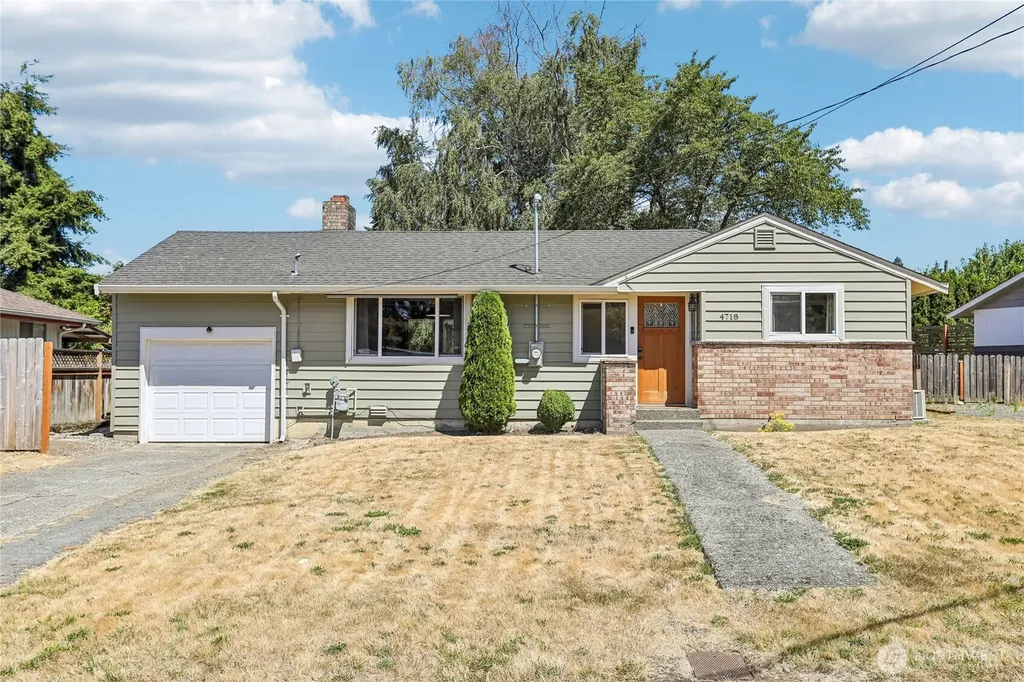4718 S Victor Street Seattle WA 98178