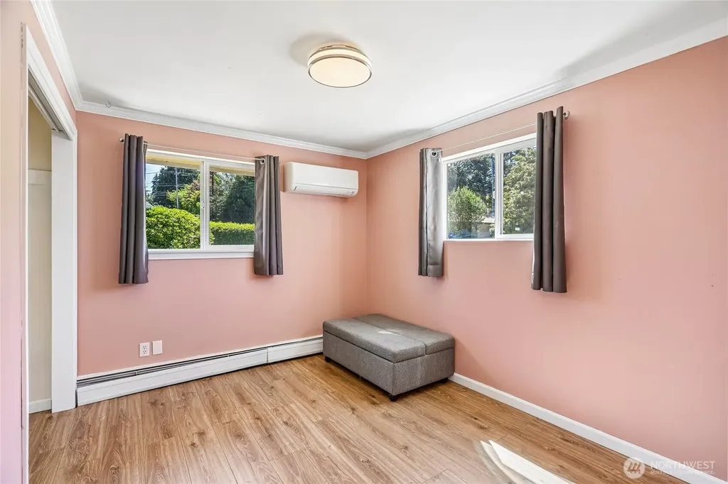 4718 S Victor Street Seattle WA 98178