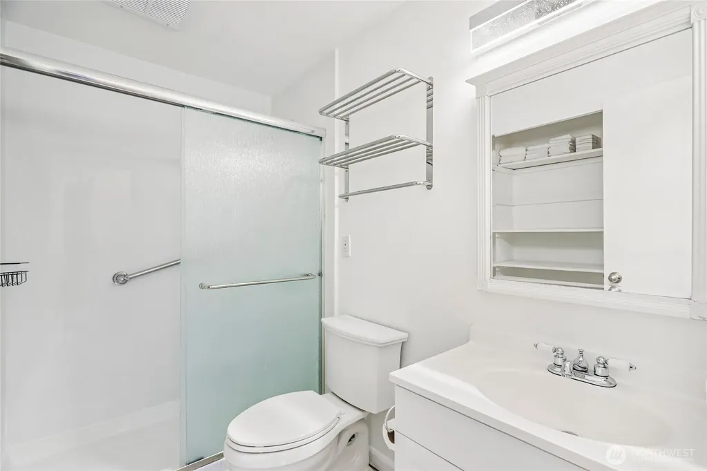 4718 S Victor Street Seattle WA 98178