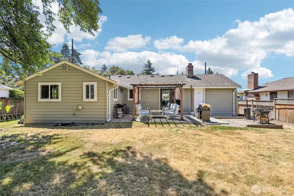 4718 S Victor Street Seattle WA 98178