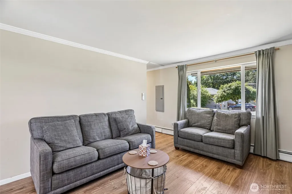 4718 S Victor Street Seattle WA 98178