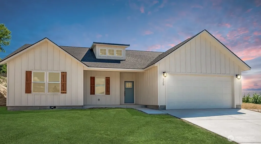 225 W Linden Avenue Moses Lake WA 98837