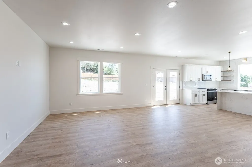 225 W Linden Avenue Moses Lake WA 98837