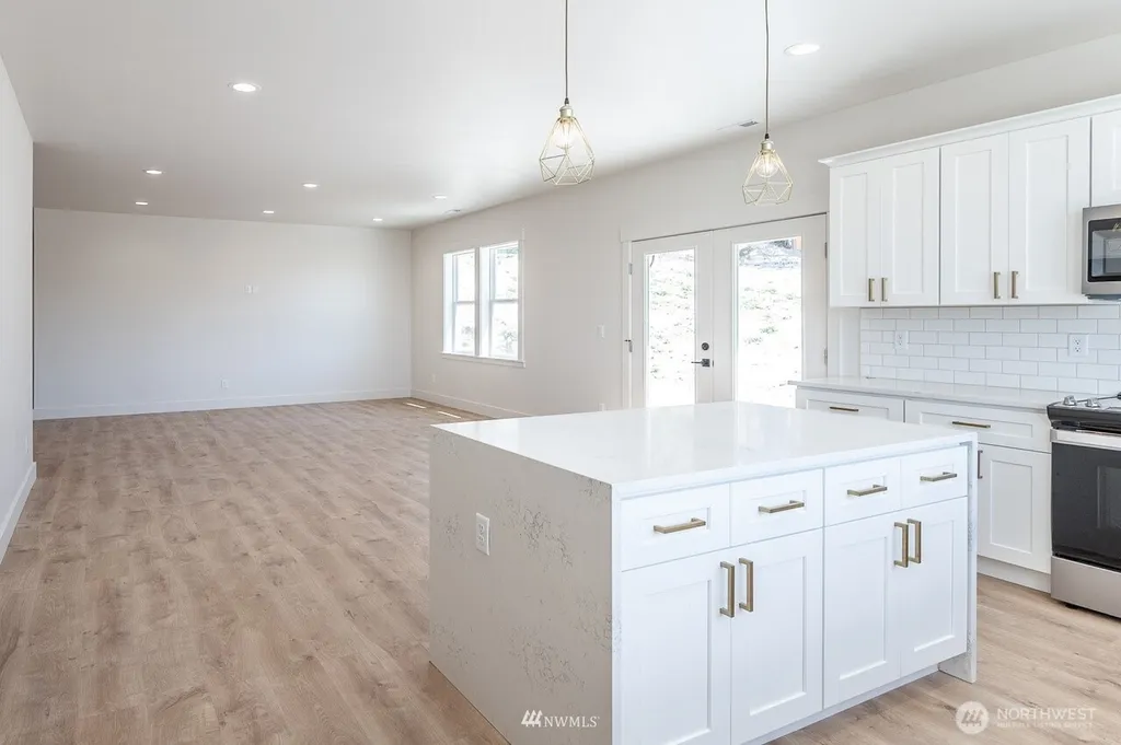 225 W Linden Avenue Moses Lake WA 98837