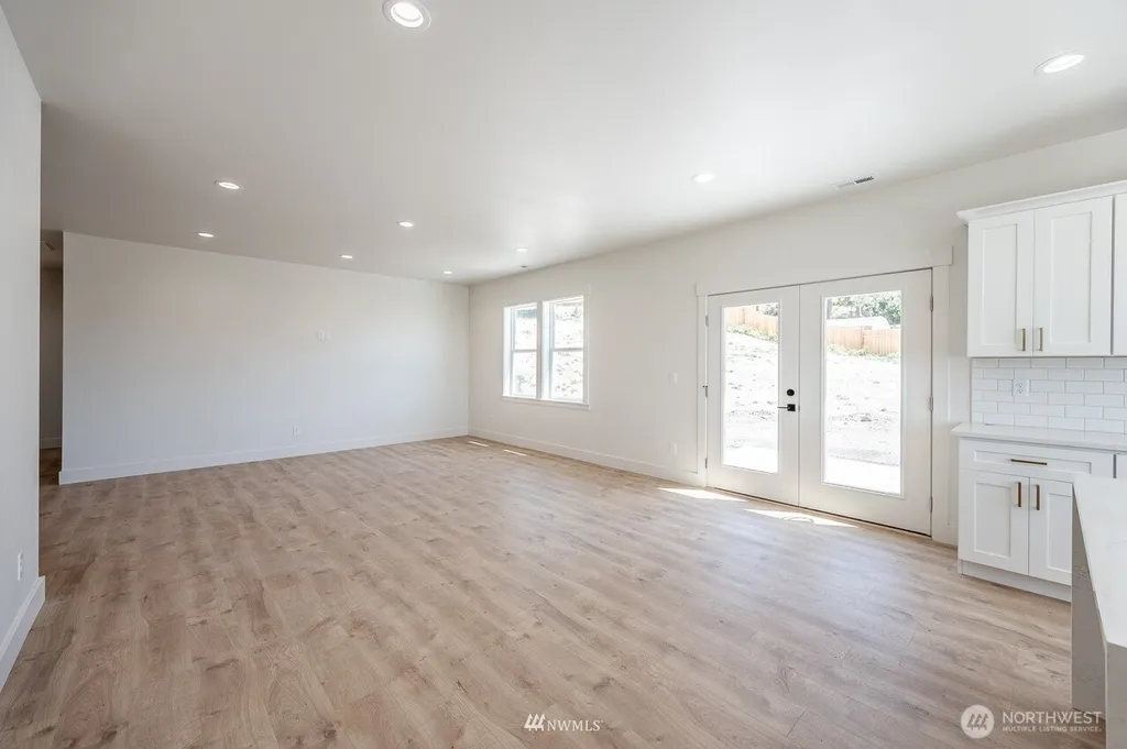 225 W Linden Avenue Moses Lake WA 98837
