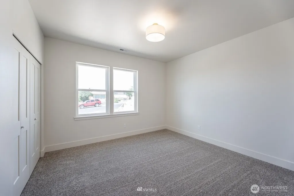 225 W Linden Avenue Moses Lake WA 98837