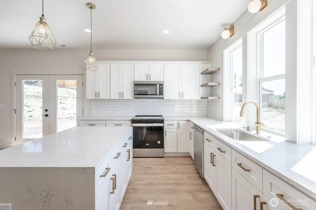 225 W Linden Avenue Moses Lake WA 98837