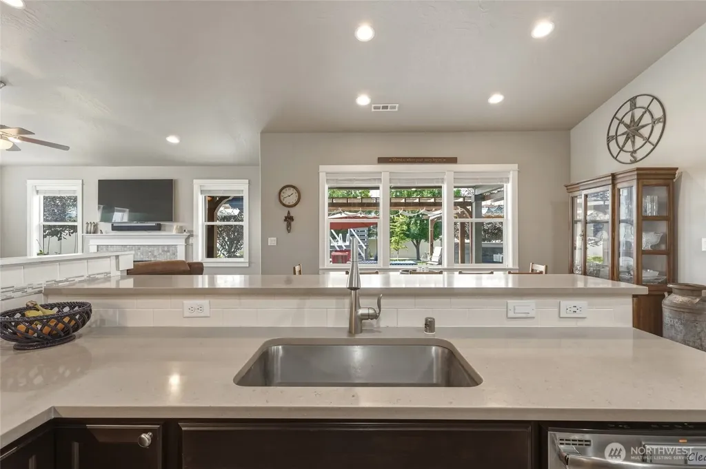1396 Caprio Loop Walla Walla WA 99362