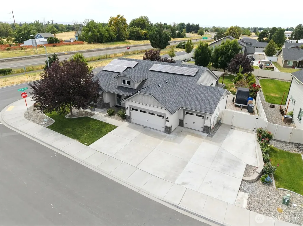 1396 Caprio Loop Walla Walla WA 99362