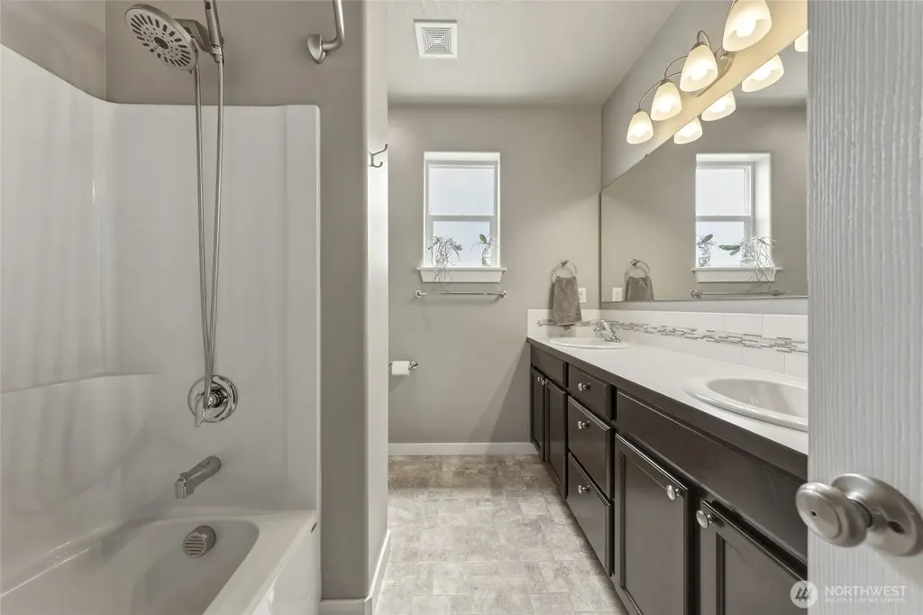 1396 Caprio Loop Walla Walla WA 99362