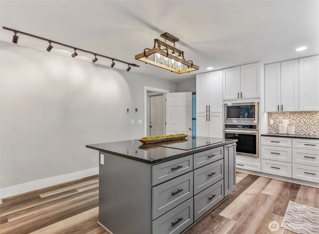 231 Resolute Lane Port Ludlow WA 98365