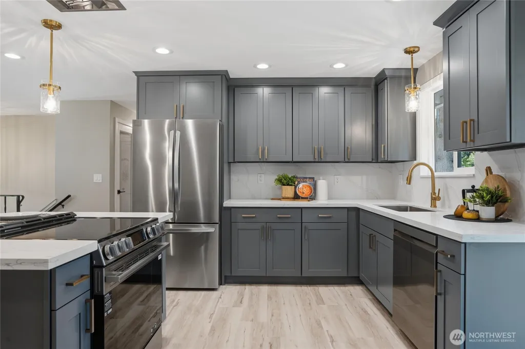 1602 Edgewood Drive NW Gig Harbor WA 98332