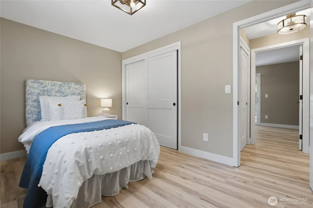 1602 Edgewood Drive NW Gig Harbor WA 98332