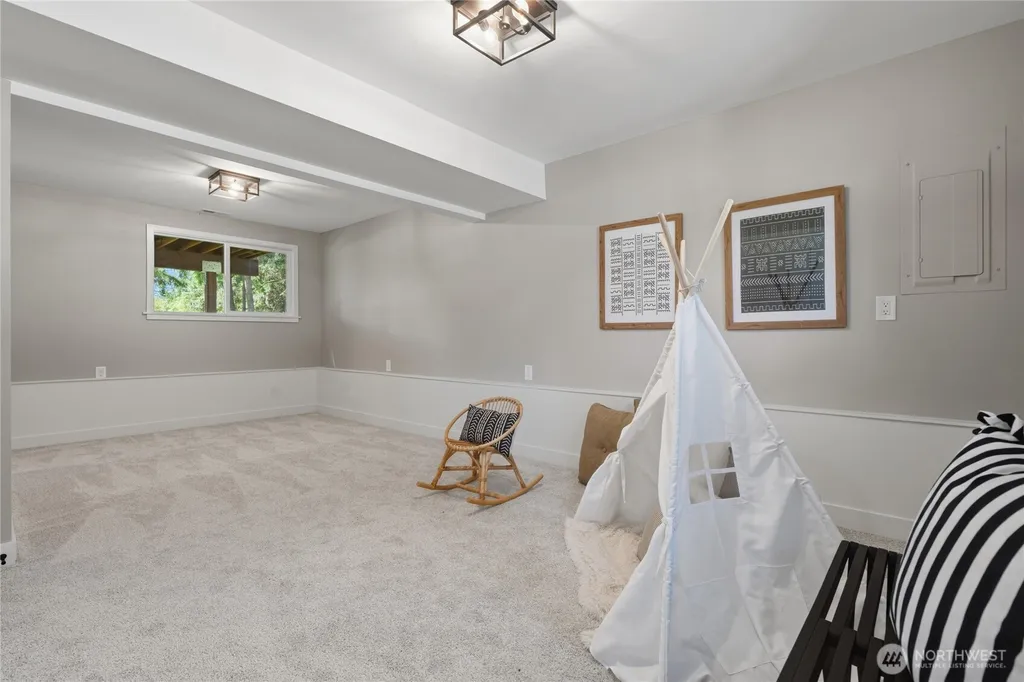 1602 Edgewood Drive NW Gig Harbor WA 98332