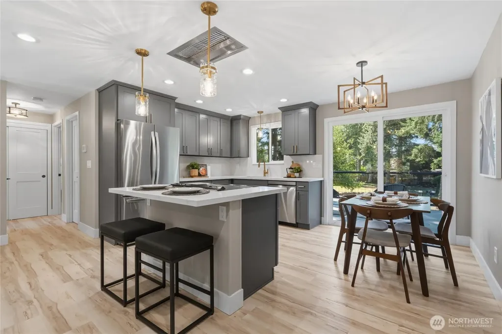 1602 Edgewood Drive NW Gig Harbor WA 98332