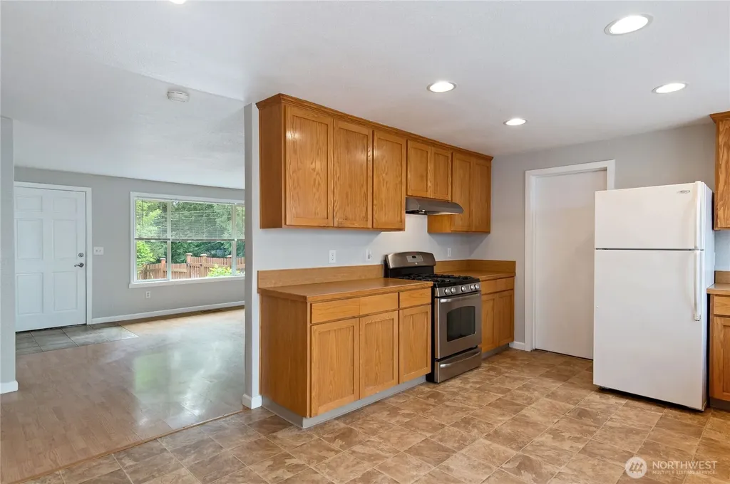 7675 Old Military Road NE Bremerton WA 98311