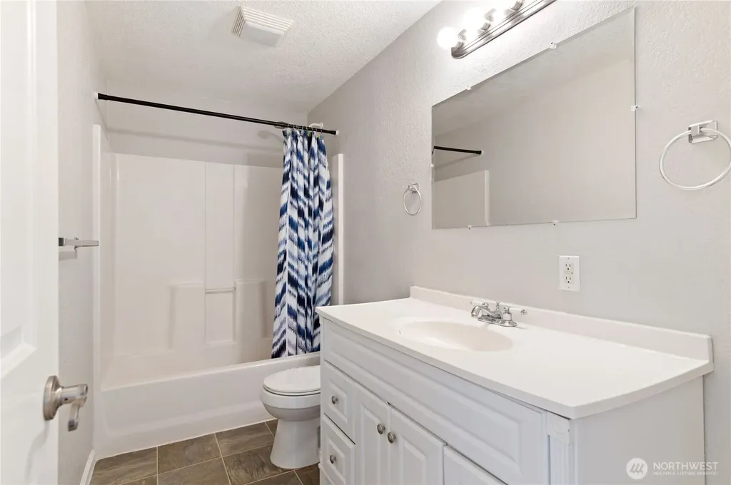 7675 Old Military Road NE Bremerton WA 98311
