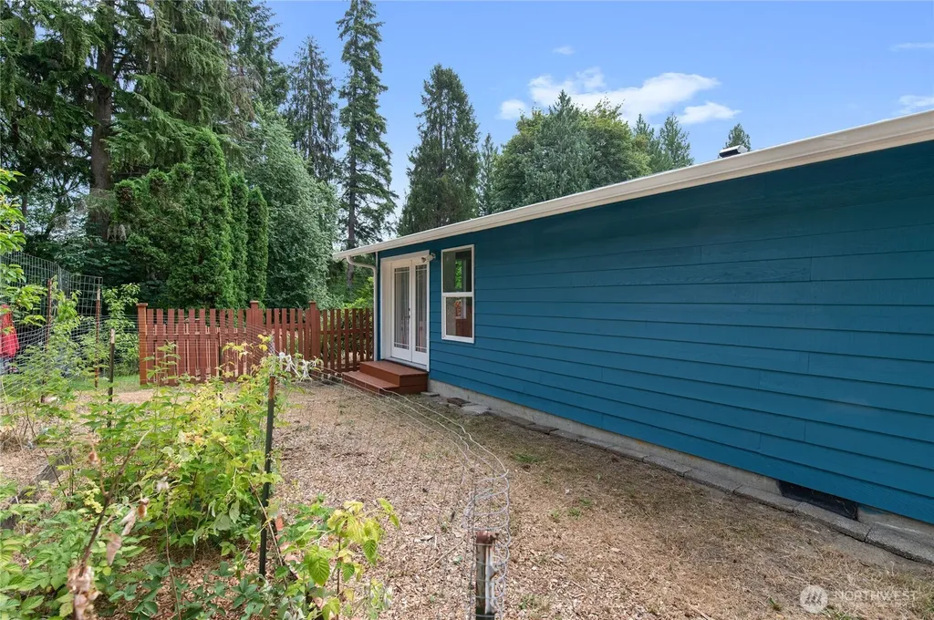 7675 Old Military Road NE Bremerton WA 98311