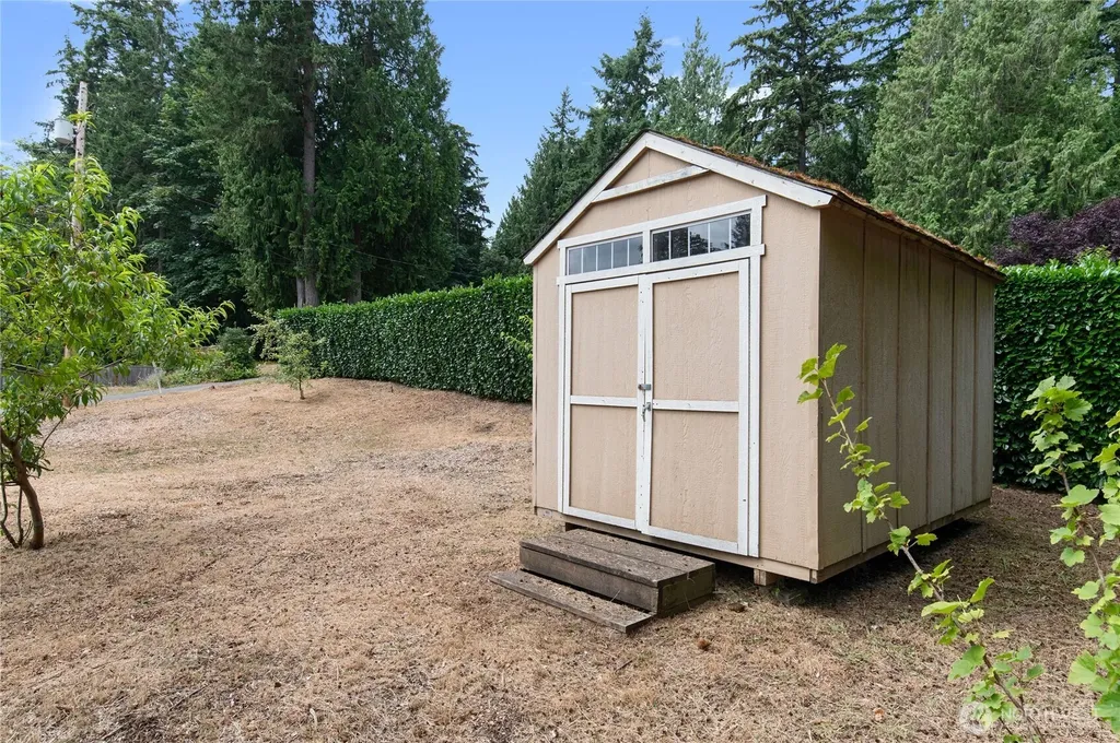 7675 Old Military Road NE Bremerton WA 98311