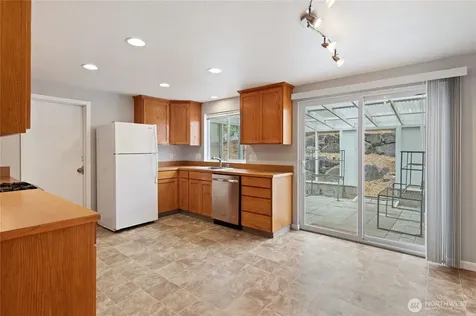 7675 Old Military Road NE Bremerton WA 98311
