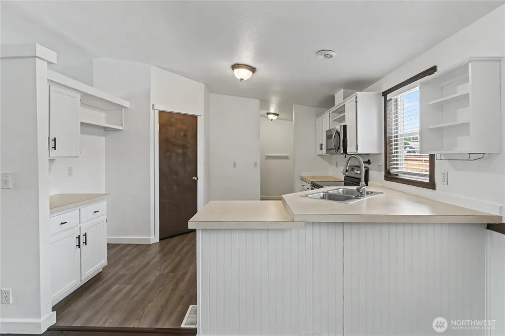 8619 180th Way SW Rochester WA 98257