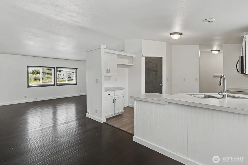8619 180th Way SW Rochester WA 98257
