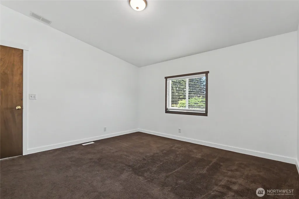 8619 180th Way SW Rochester WA 98257