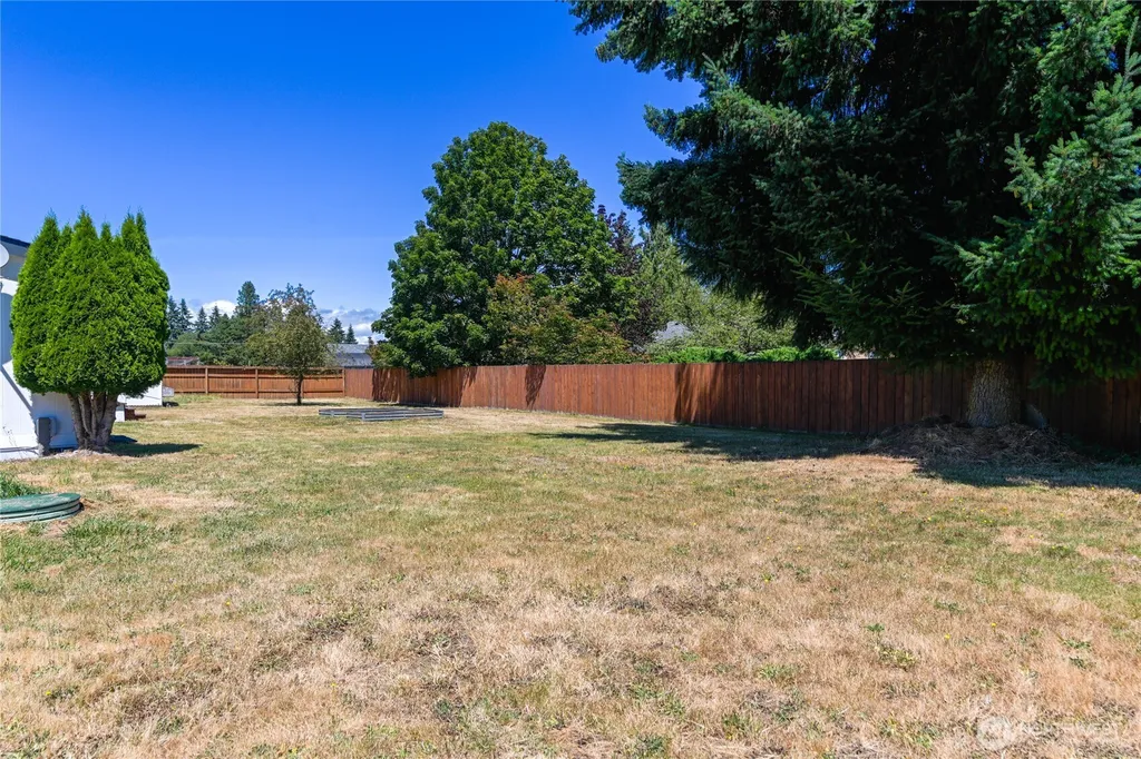 8619 180th Way SW Rochester WA 98257