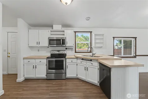 8619 180th Way SW Rochester WA 98257