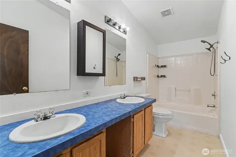 8619 180th Way SW Rochester WA 98257