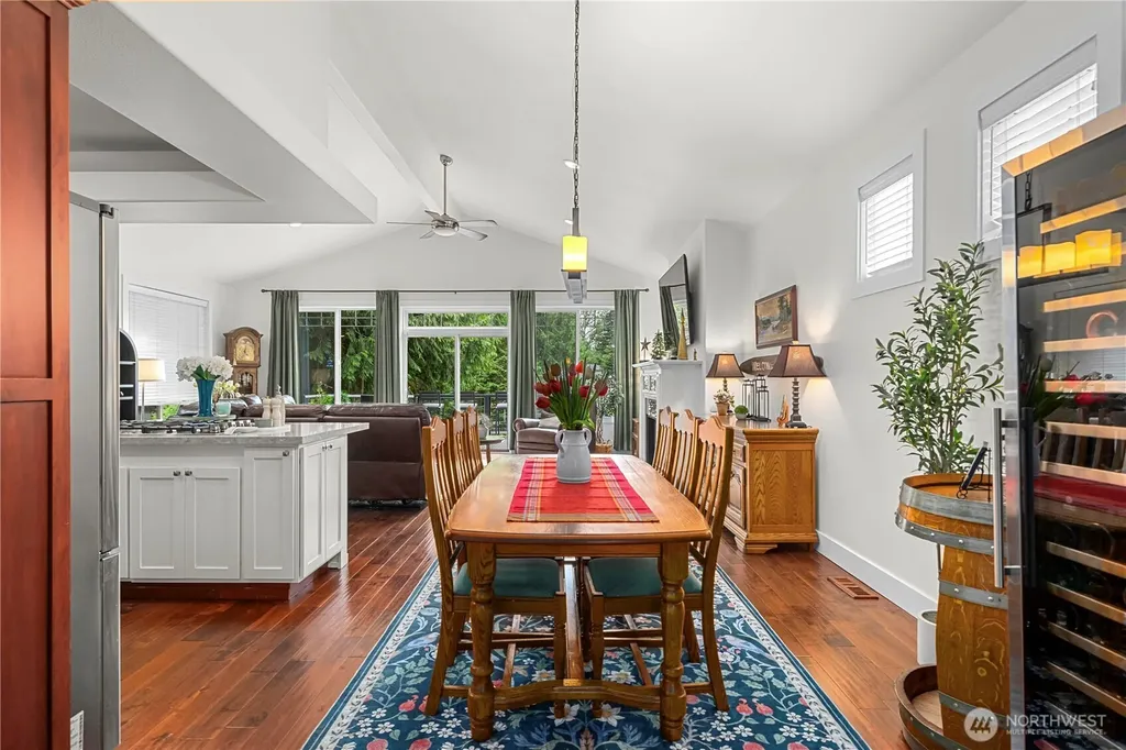 5129 W Tapps Drive E Lake Tapps WA 98391
