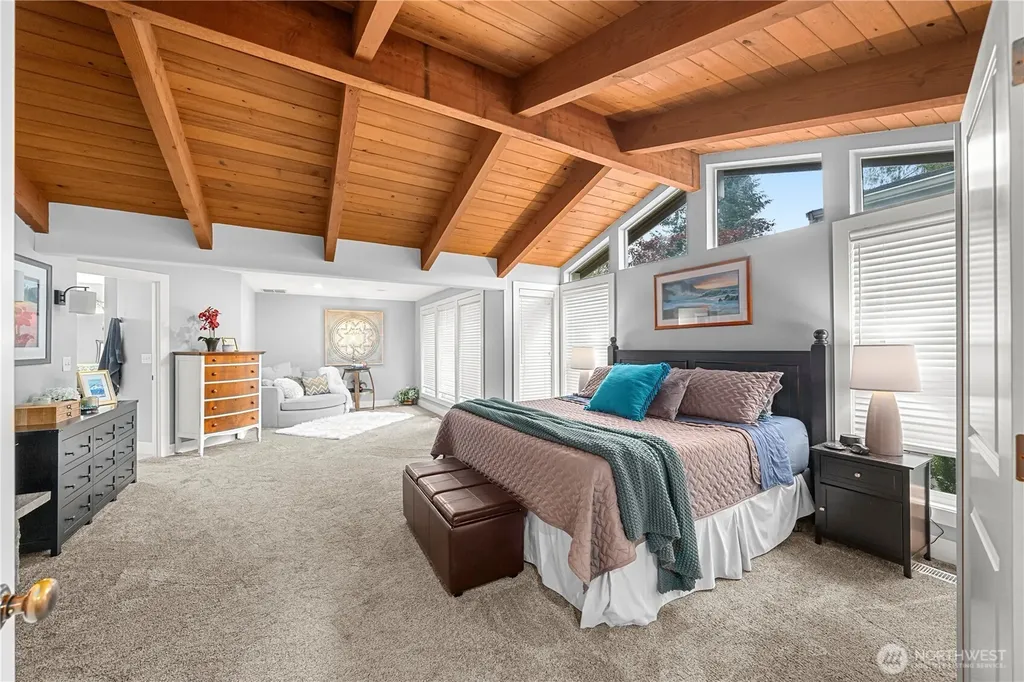 5129 W Tapps Drive E Lake Tapps WA 98391