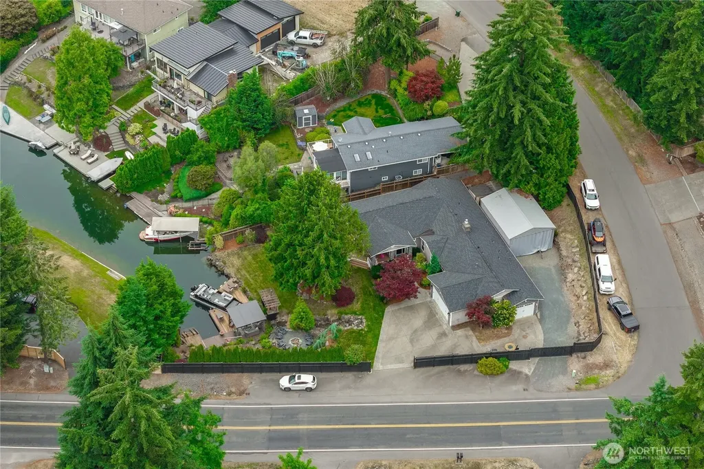 5129 W Tapps Drive E Lake Tapps WA 98391