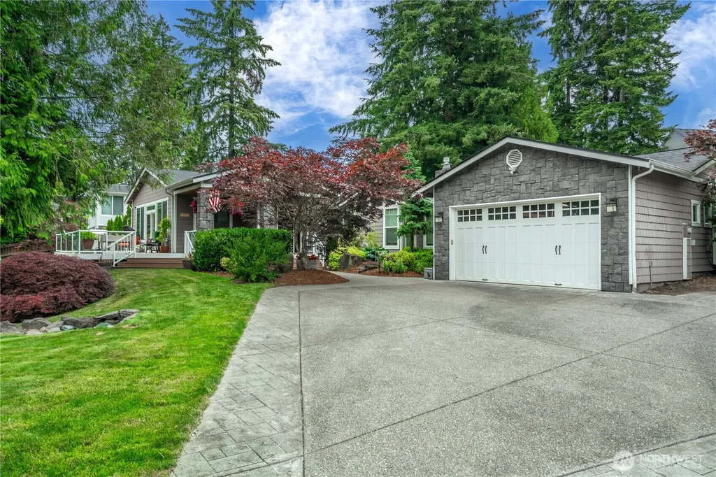 5129 W Tapps Drive E Lake Tapps WA 98391