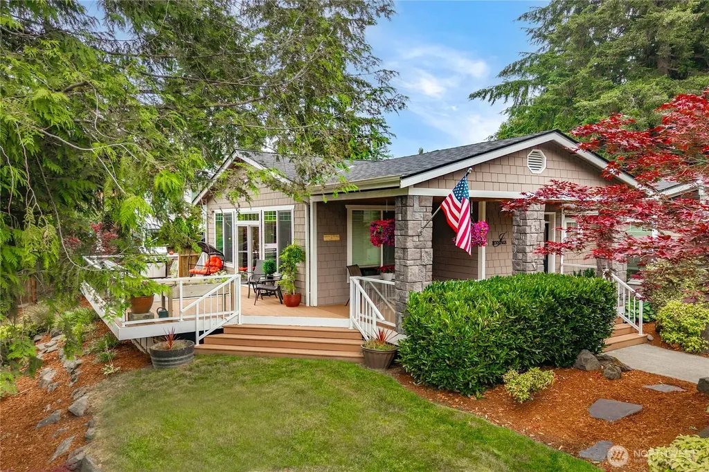 5129 W Tapps Drive E Lake Tapps WA 98391