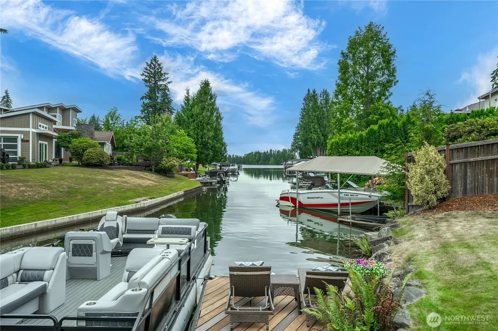 5129 W Tapps Drive E Lake Tapps WA 98391