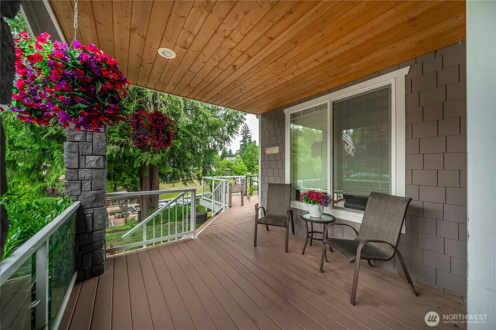 5129 W Tapps Drive E Lake Tapps WA 98391